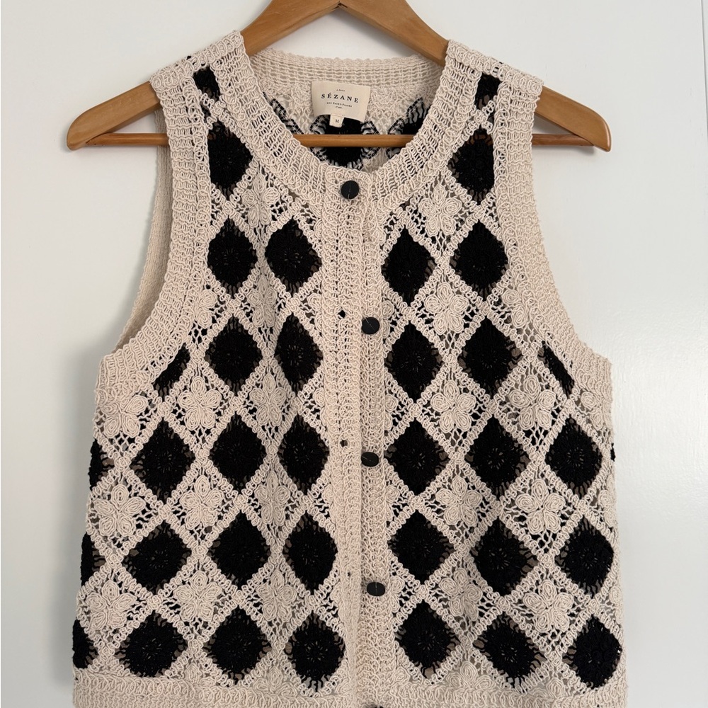 Sezane Black and Cream Sleeveless Knit Cardigan